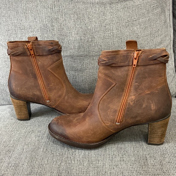 PLDM Palladium Stoney Csr heeled bootie with side zip leather size 38 - Picture 4 of 10